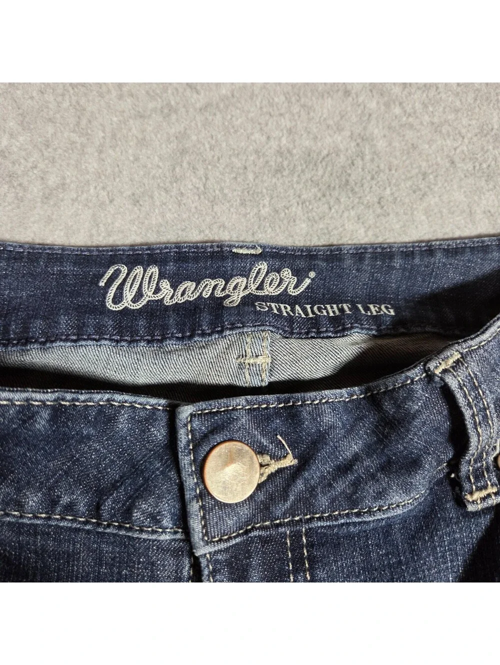 WRANGLER JEANS Women's 09MWTMS Straight Leg Mid Rise Stretch Denim Blue 37x32